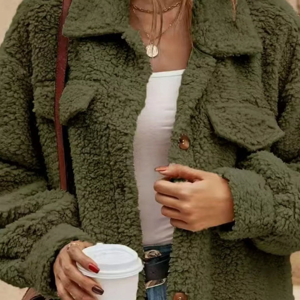 Fall 2025 Jacket Vibes: Viral Trends, Cozy Layering & Statement Style