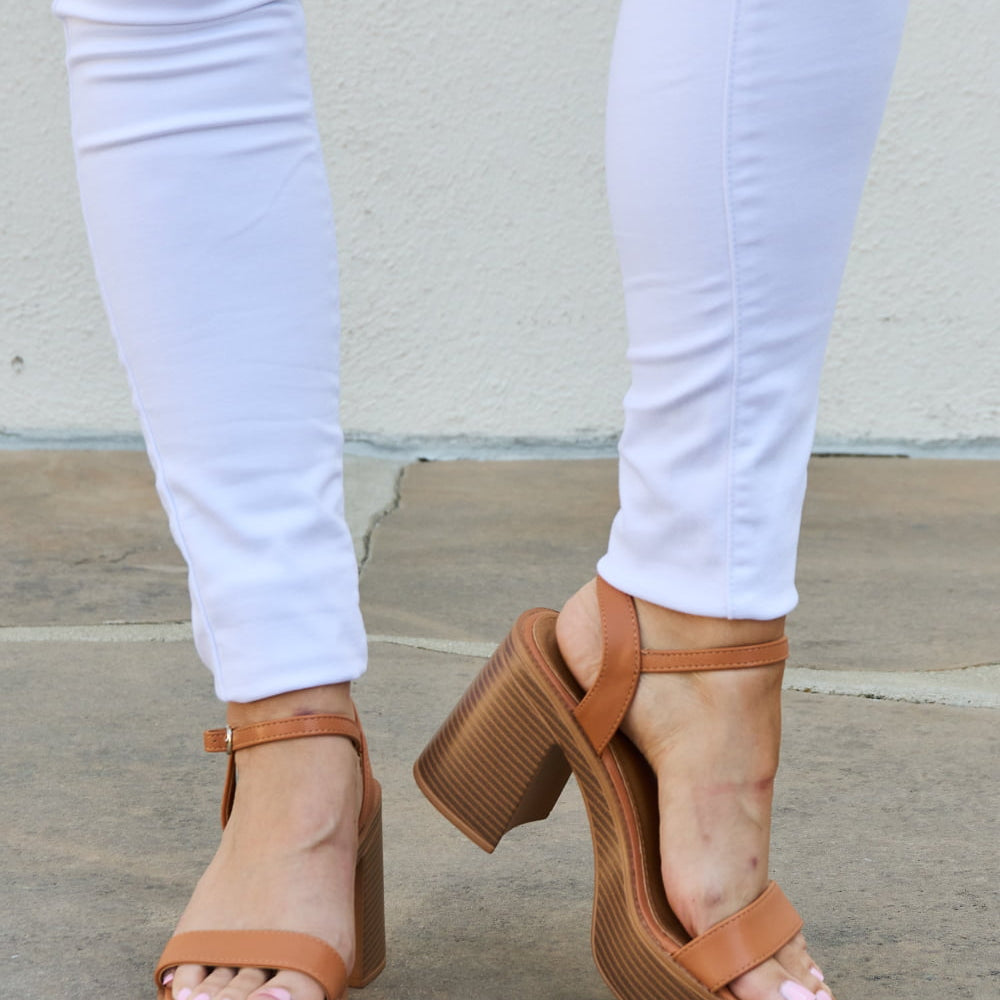 4040950594e240c0b0d065490e58462e-Max