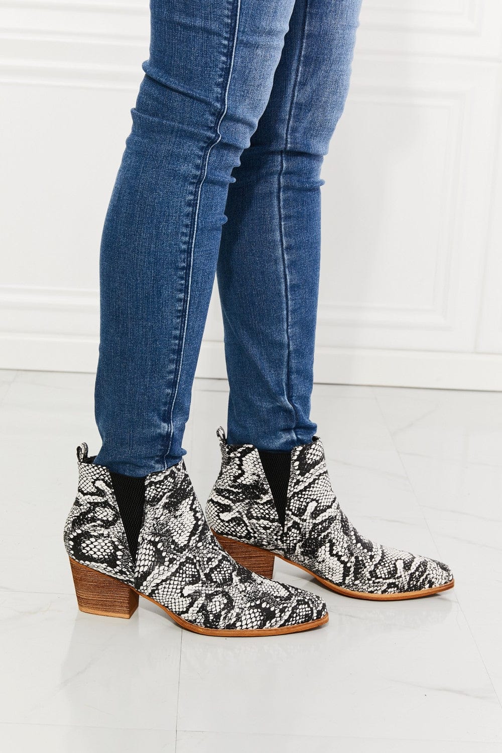 Unique Kulture Designer Fashiooin MMShoes Back At It Point Toe Bootie in Snakeskin