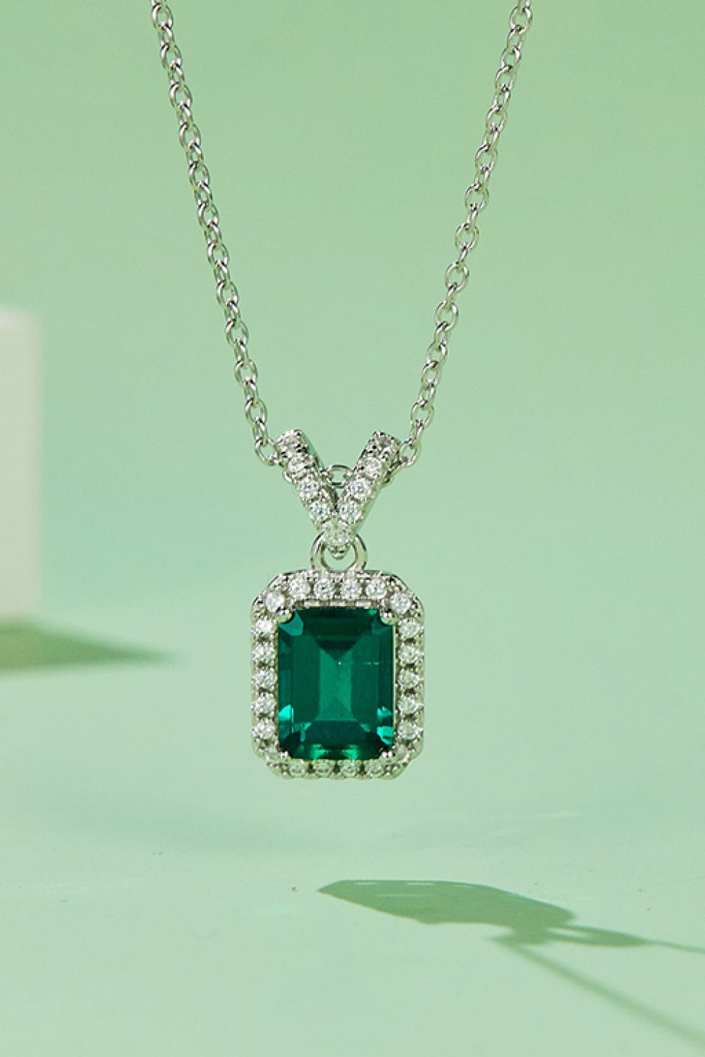 "Capture the Elegance: Discover the Unique Kulture Adored 1.25 Carat Lab-Grown Emerald Pendant Necklace. Elevate your style with this exquisite lab-grown emerald pendant, meticulously designed for timeless beauty. Shop now and embrace the allure of sustainable luxury."